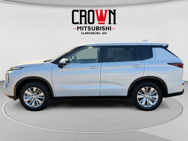 2026 Mitsubishi Outlander ES