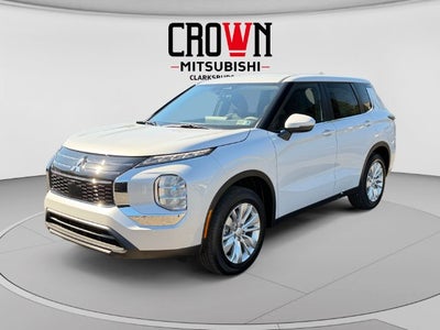 2026 Mitsubishi Outlander ES