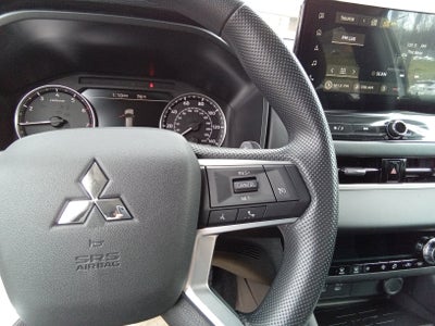 2026 Mitsubishi Outlander ES