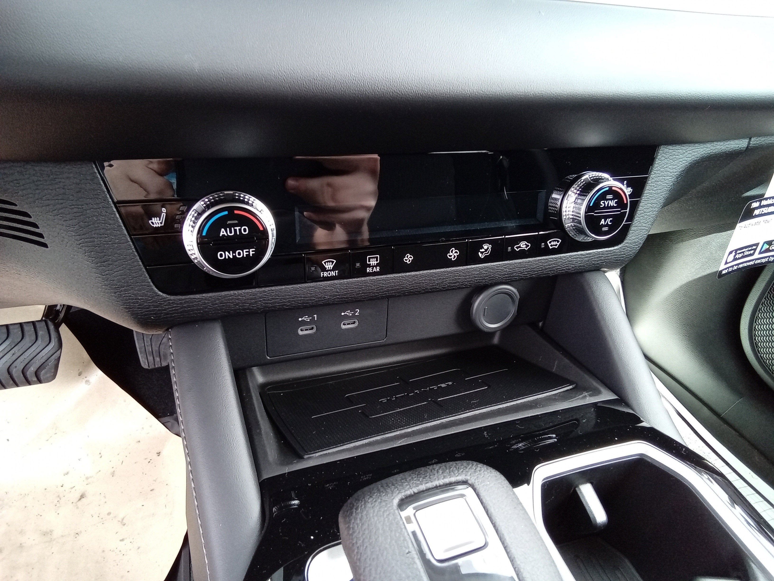 2026 Mitsubishi Outlander ES