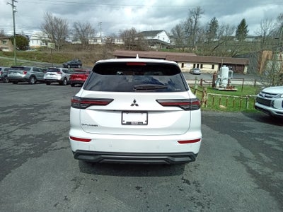 2026 Mitsubishi Outlander ES