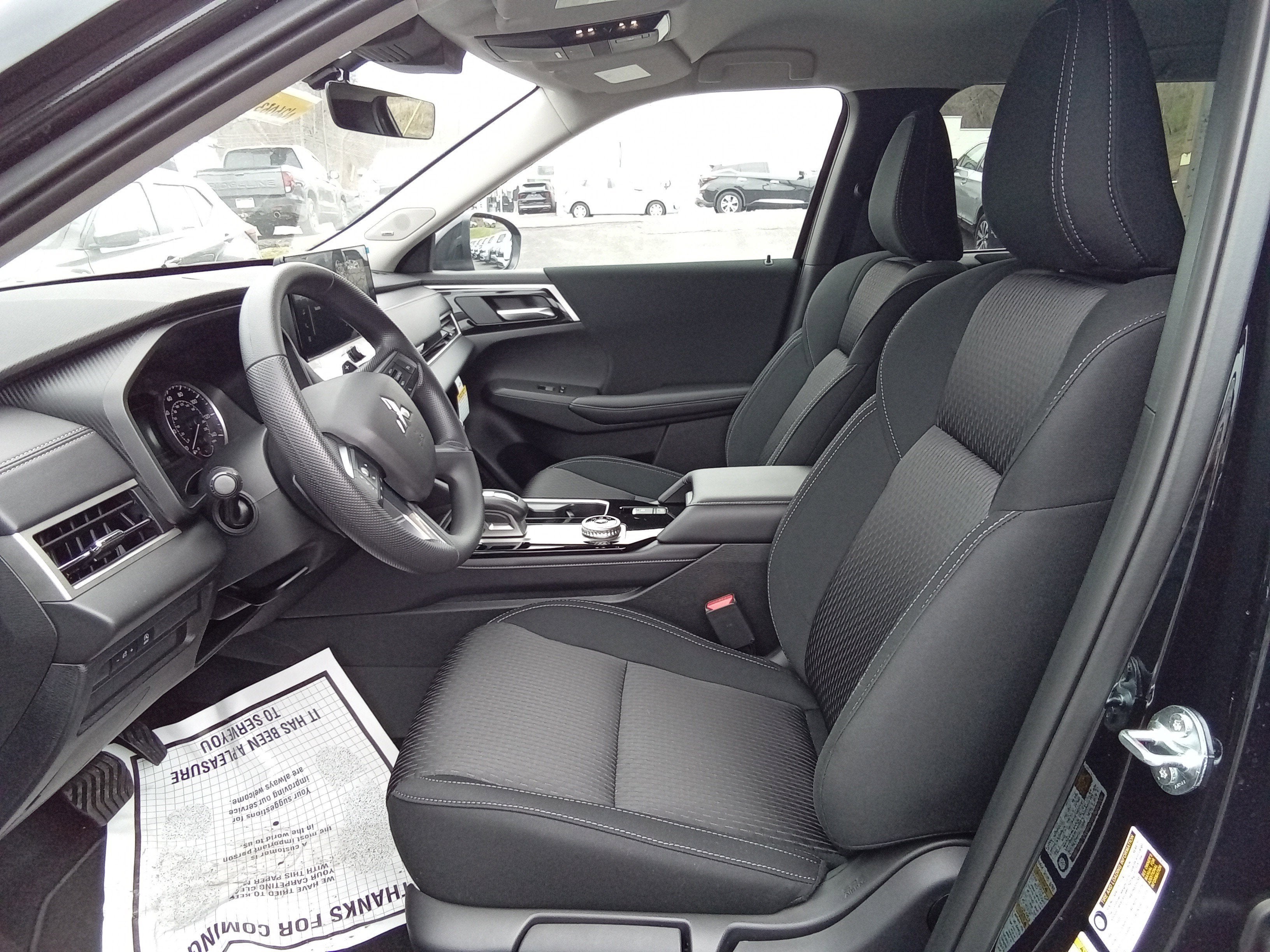2026 Mitsubishi Outlander ES