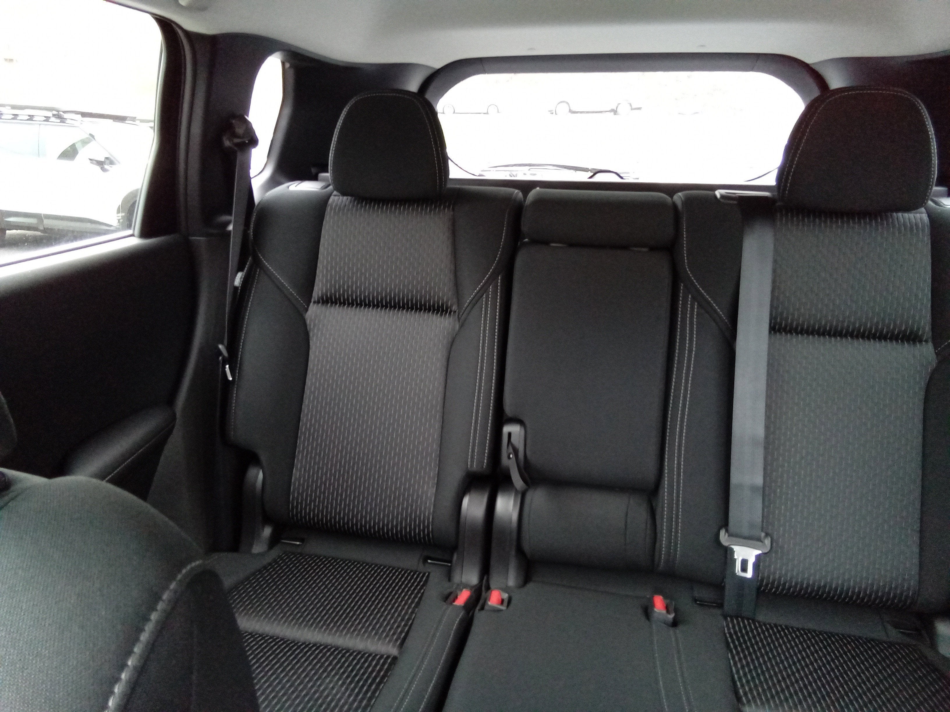 2026 Mitsubishi Outlander ES