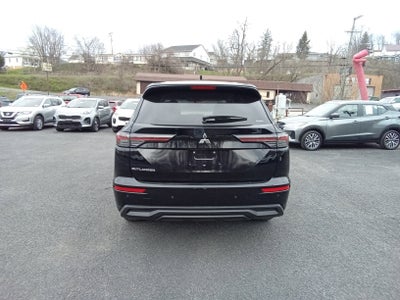 2026 Mitsubishi Outlander ES