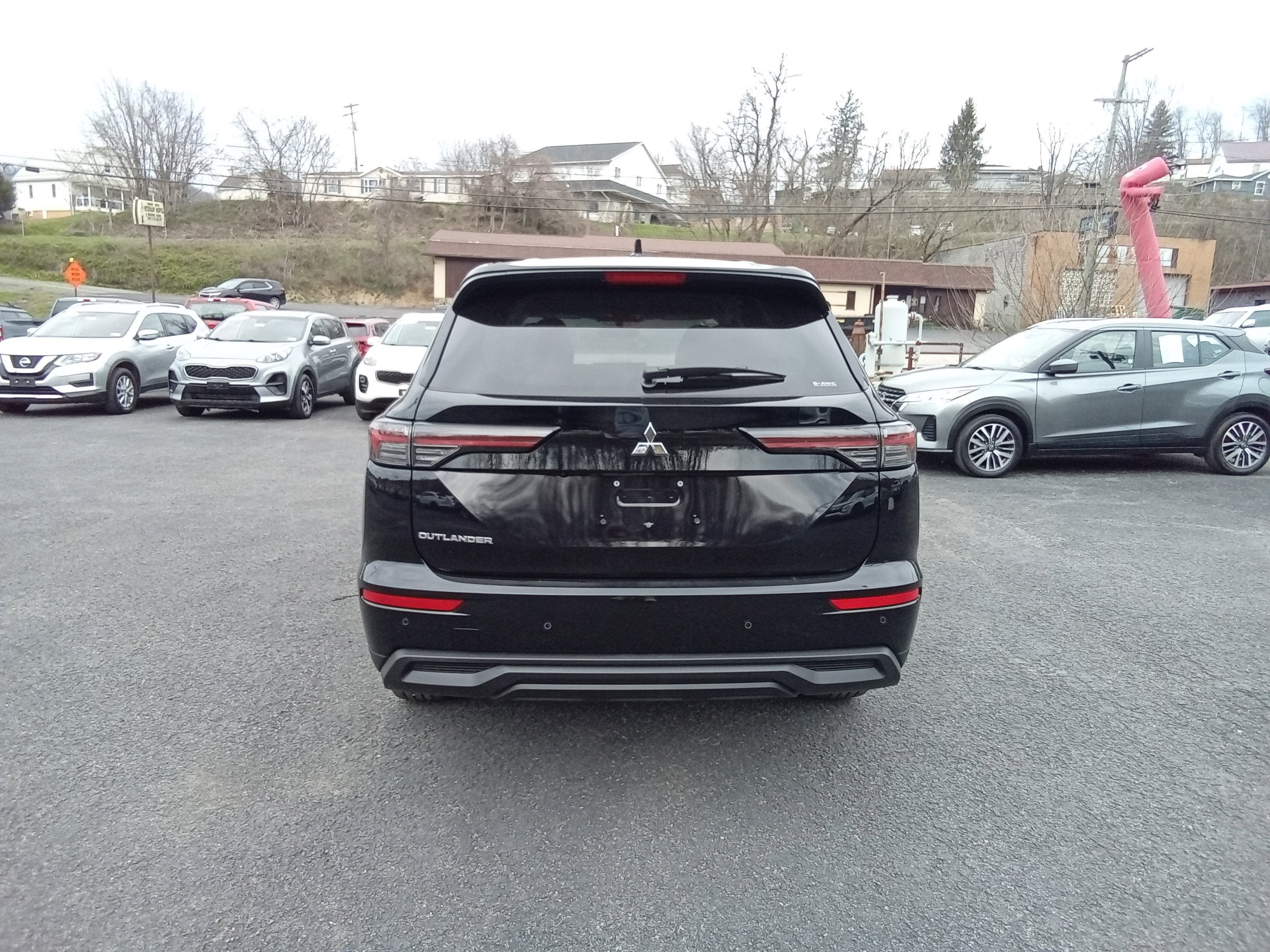 2026 Mitsubishi Outlander ES