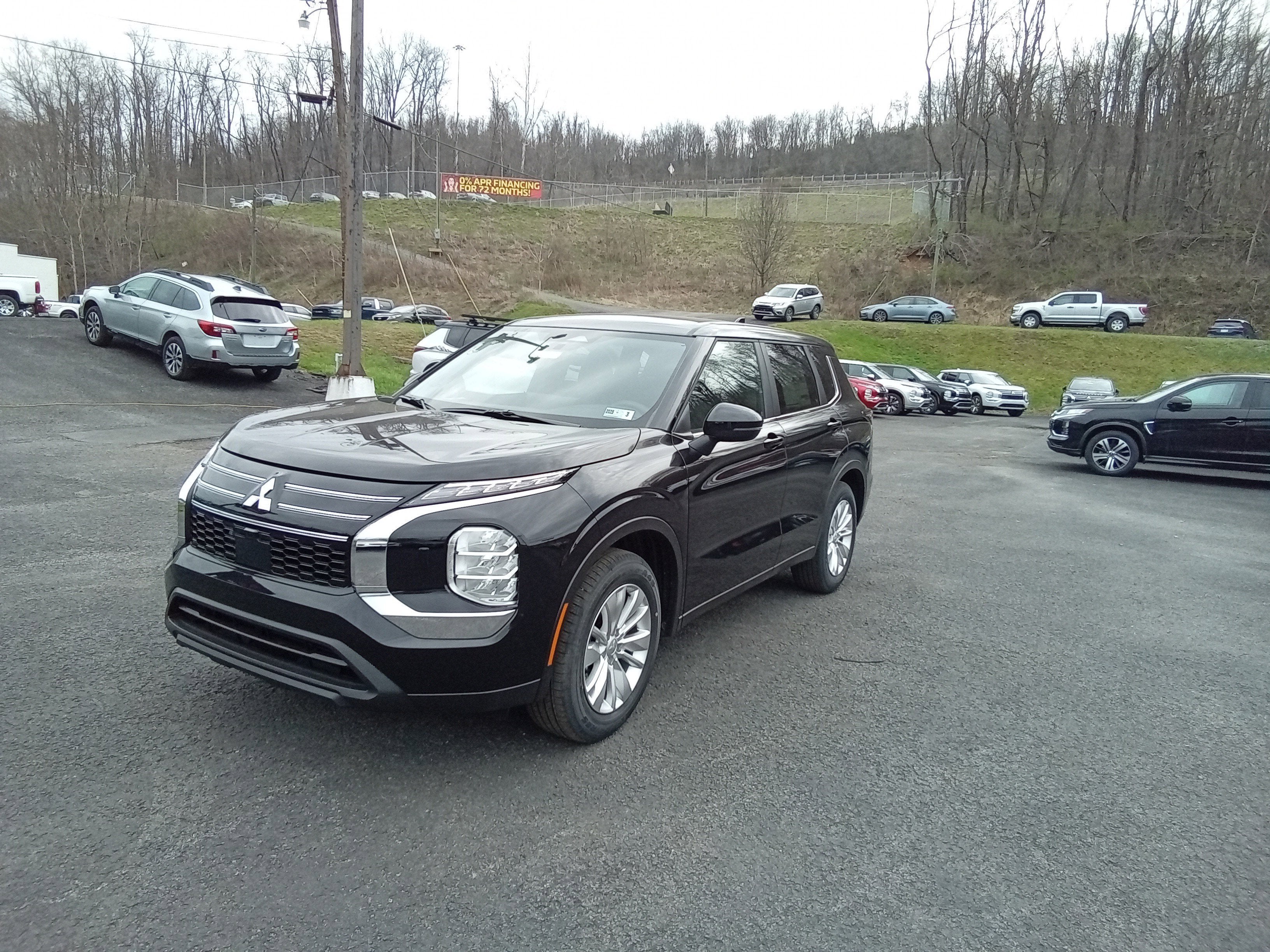 2026 Mitsubishi Outlander ES
