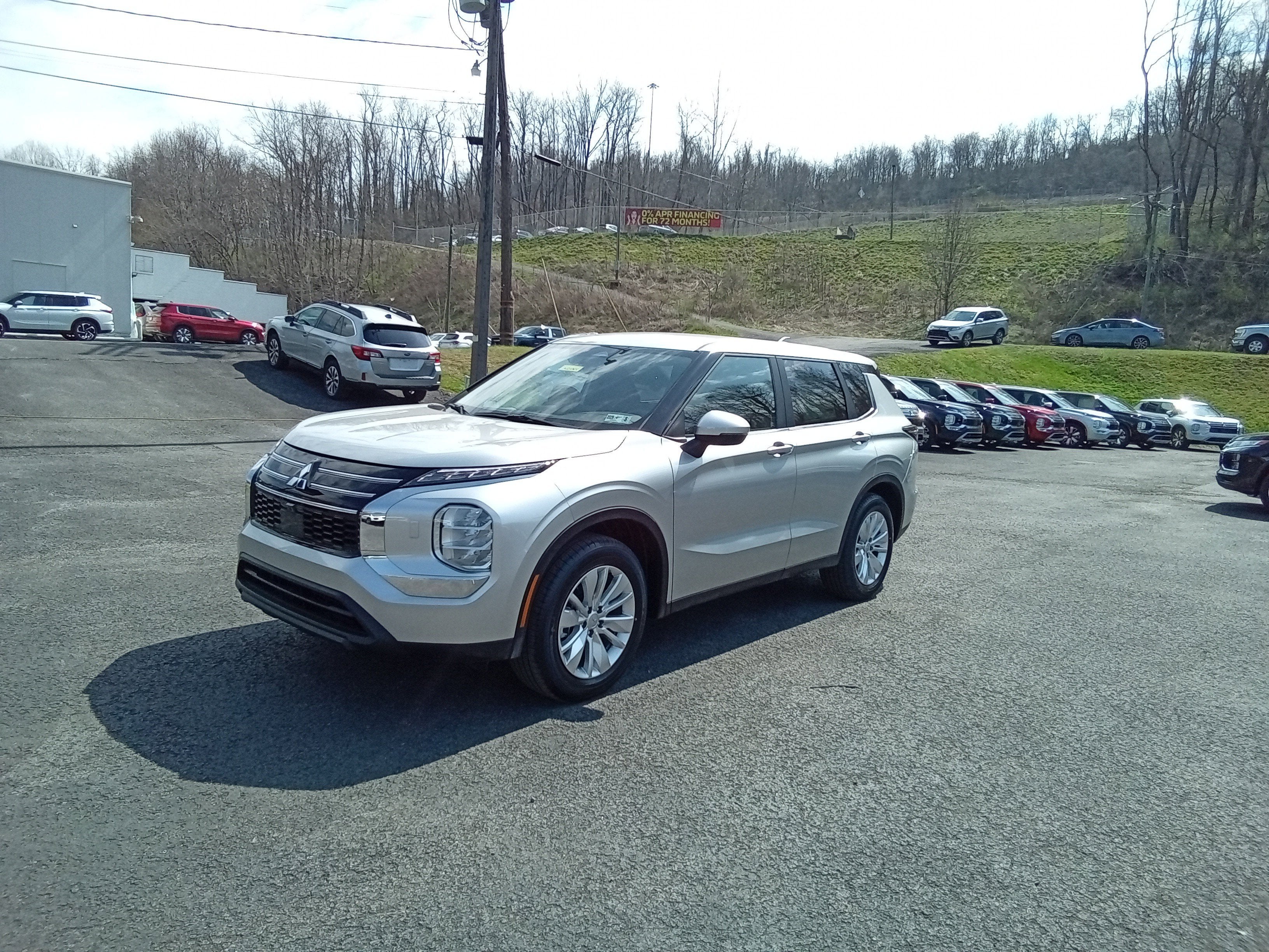 2026 Mitsubishi Outlander ES