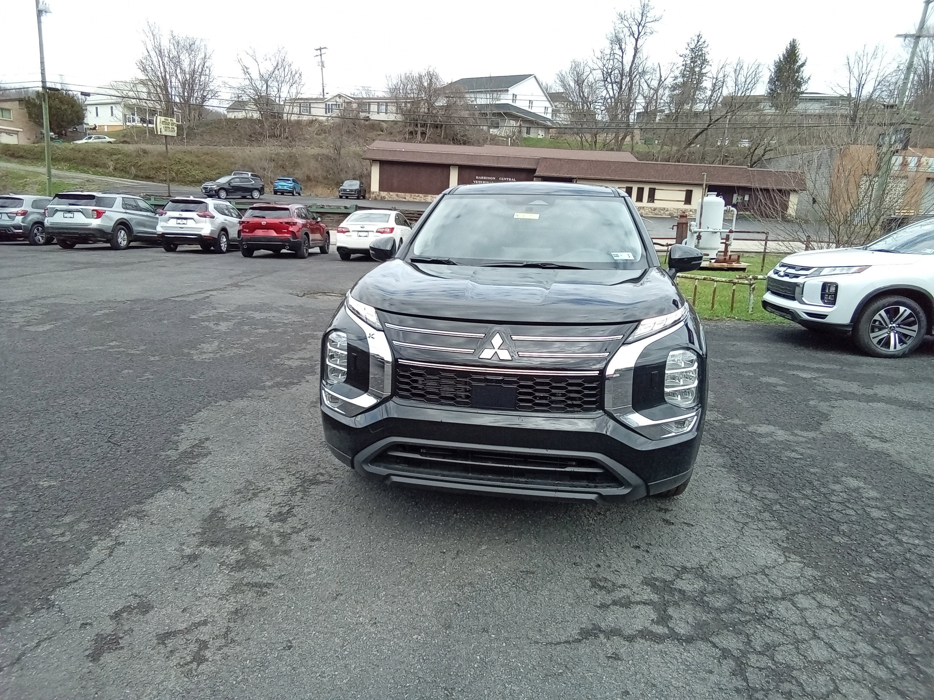 2026 Mitsubishi Outlander ES