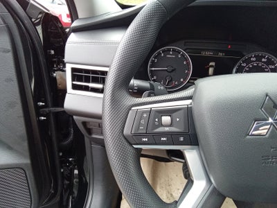 2026 Mitsubishi Outlander ES