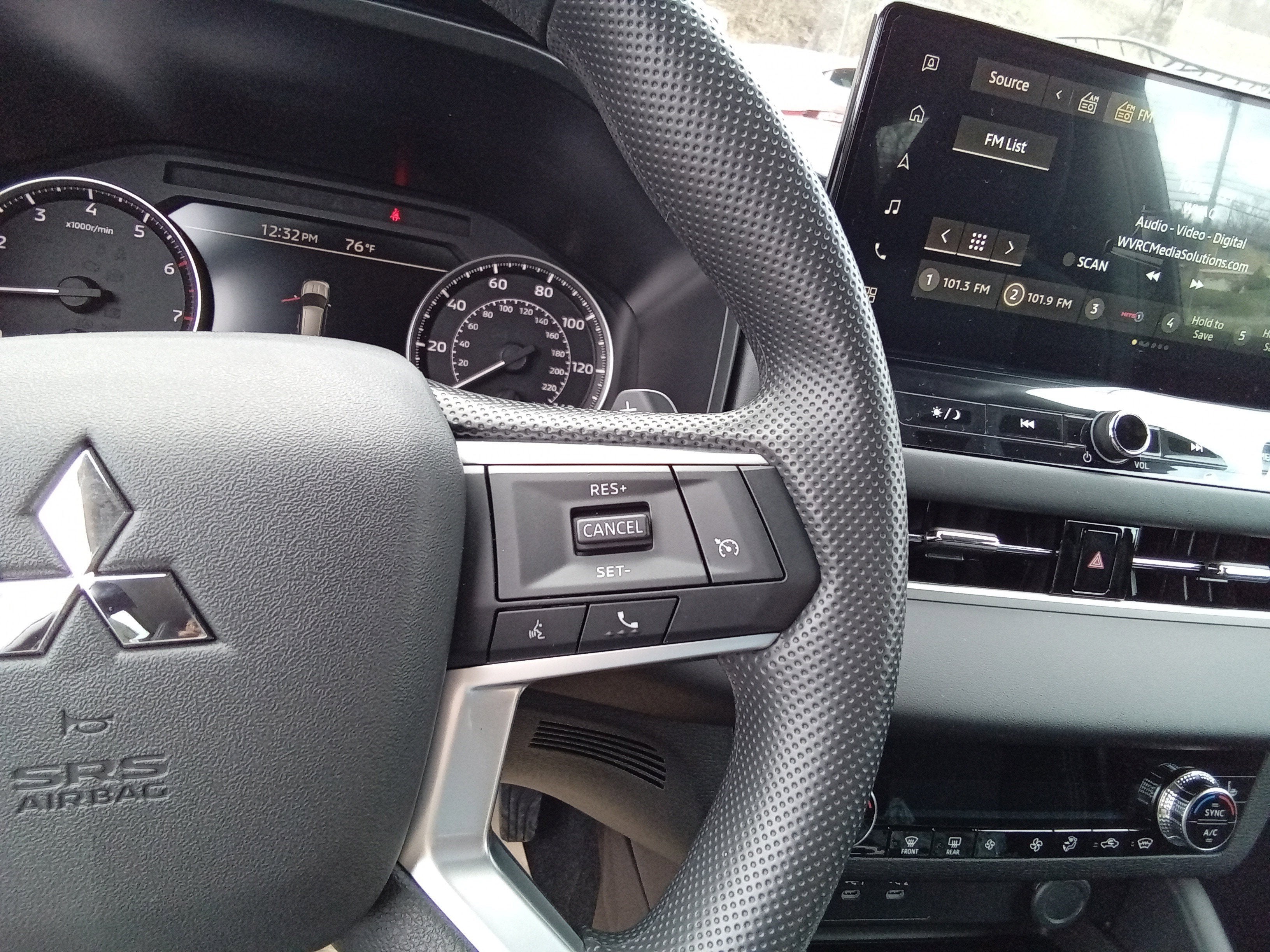 2026 Mitsubishi Outlander ES