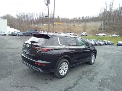 2026 Mitsubishi Outlander ES