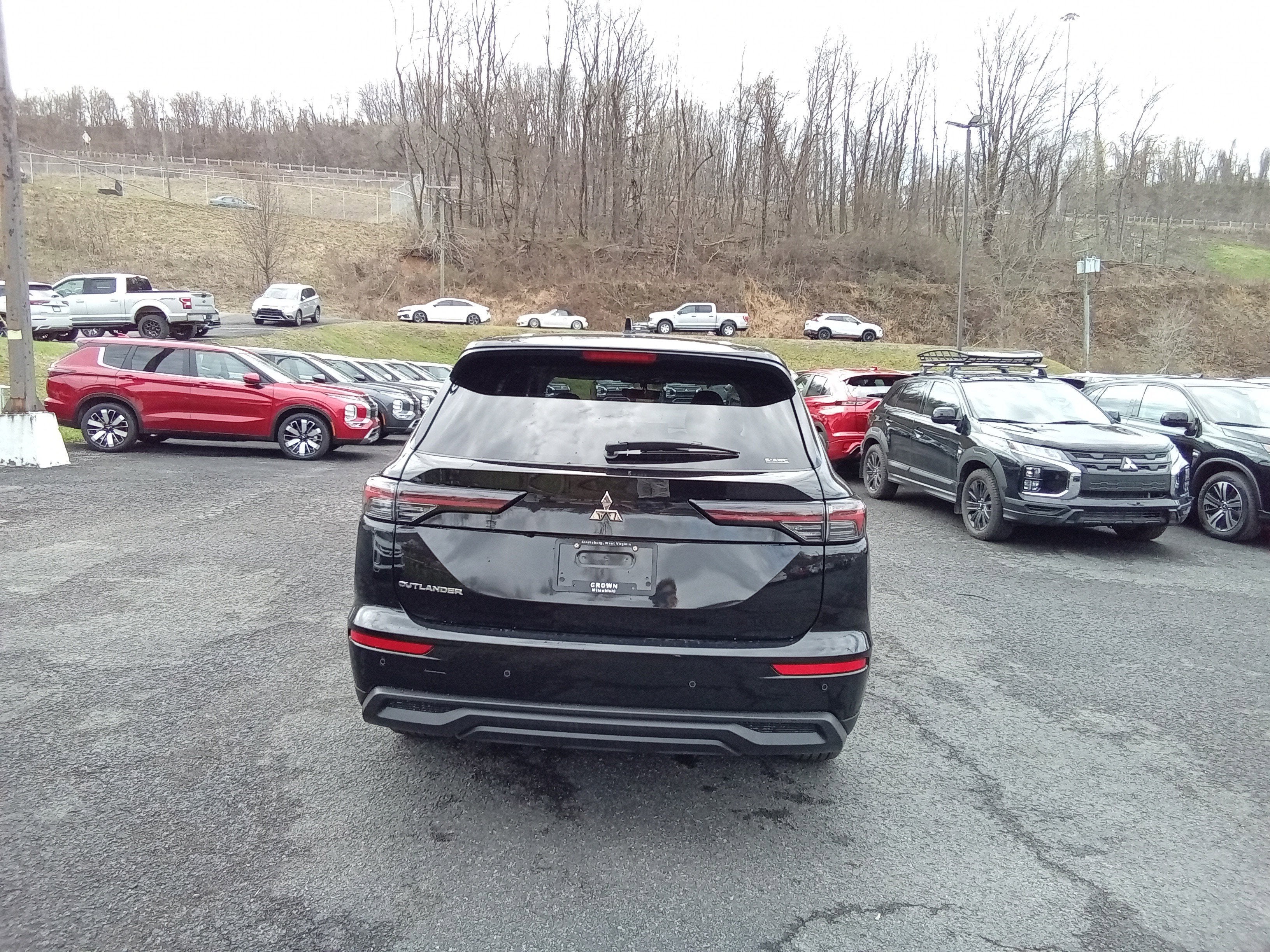 2026 Mitsubishi Outlander ES