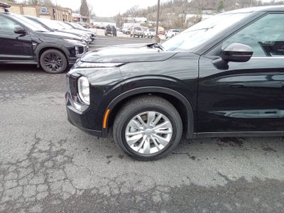 2026 Mitsubishi Outlander ES