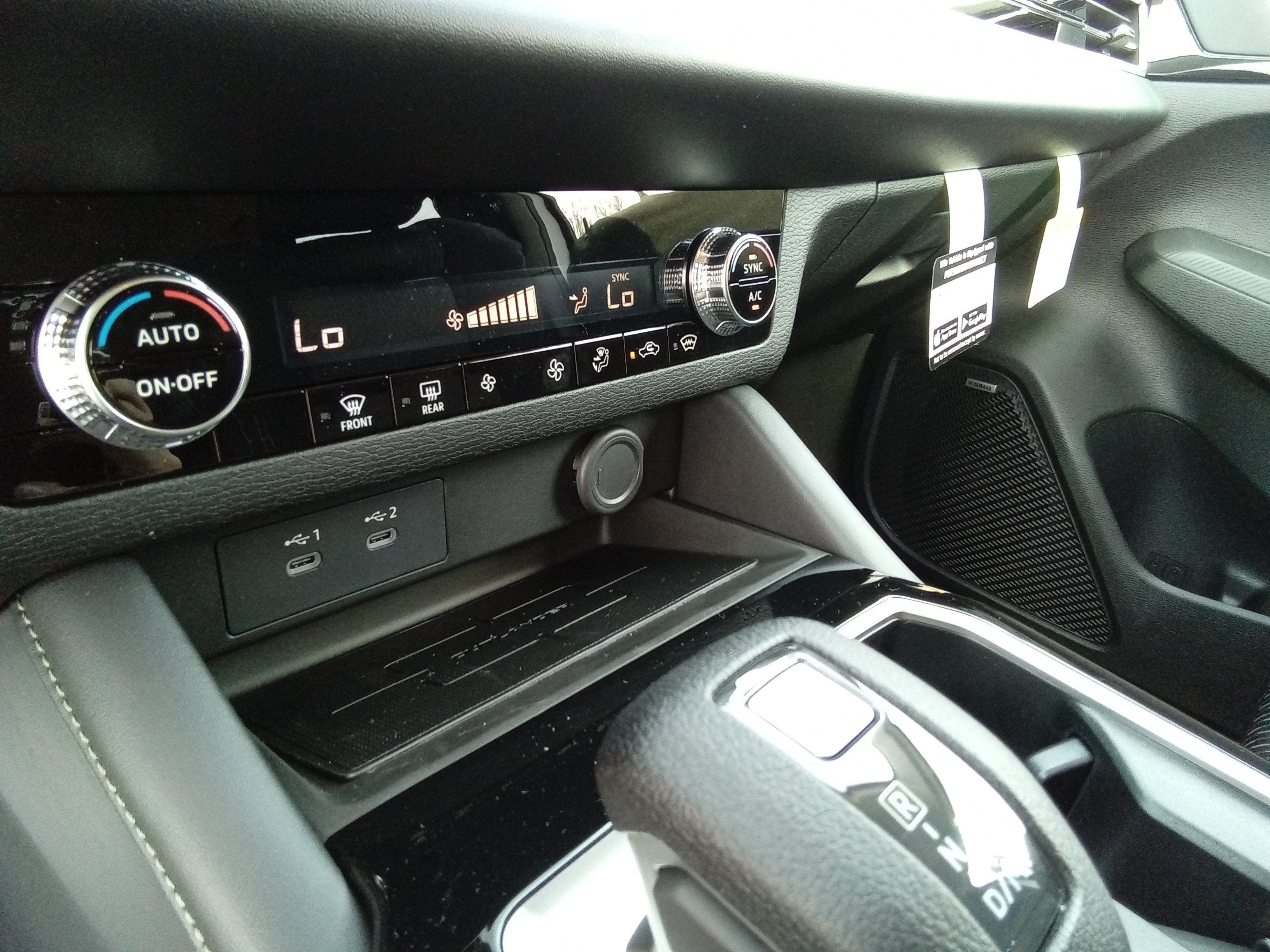 2026 Mitsubishi Outlander ES