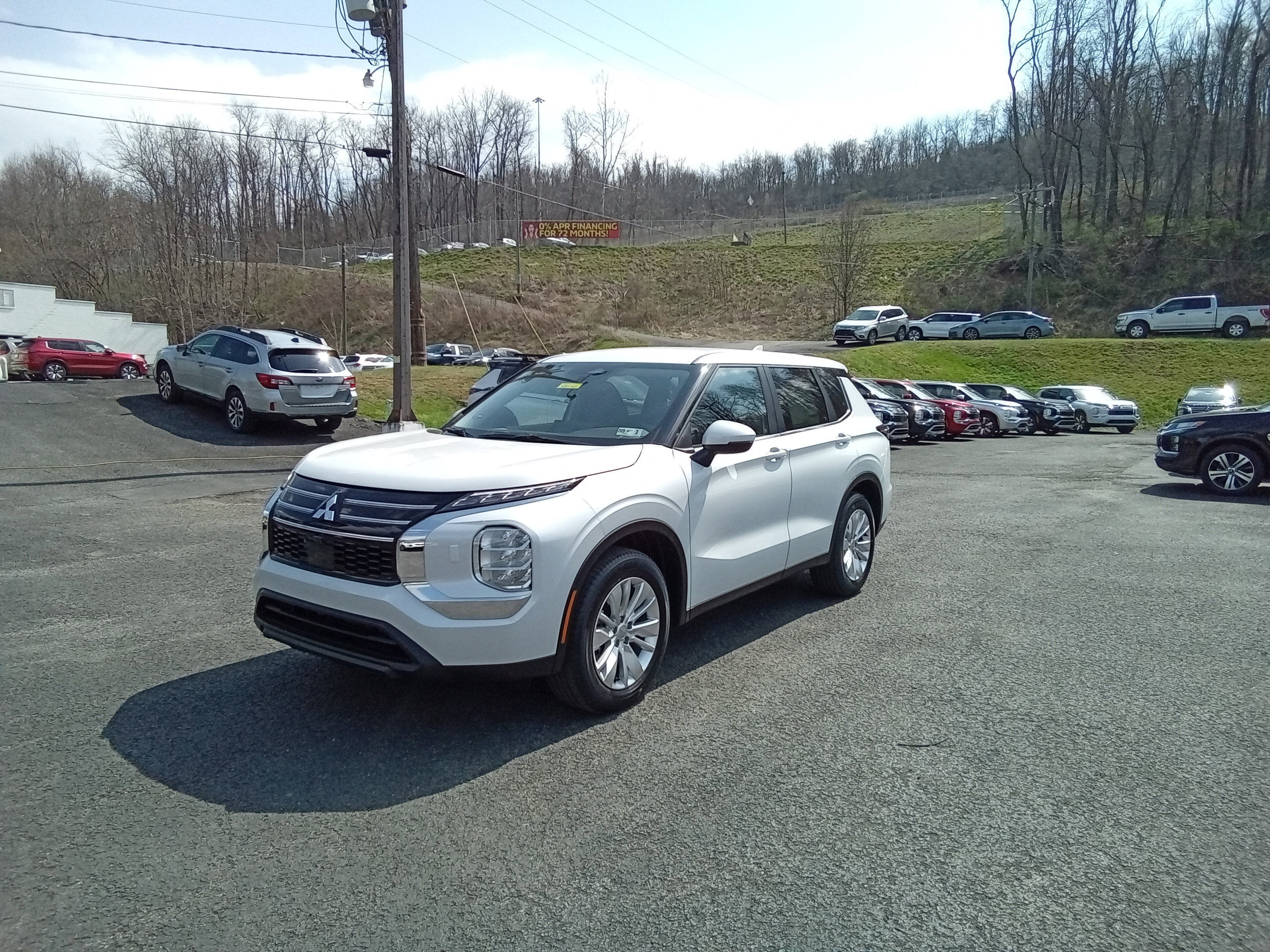 2026 Mitsubishi Outlander ES
