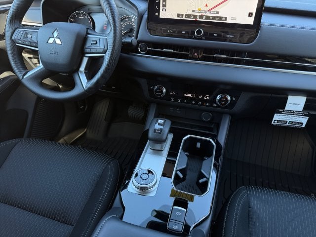 2026 Mitsubishi Outlander ES
