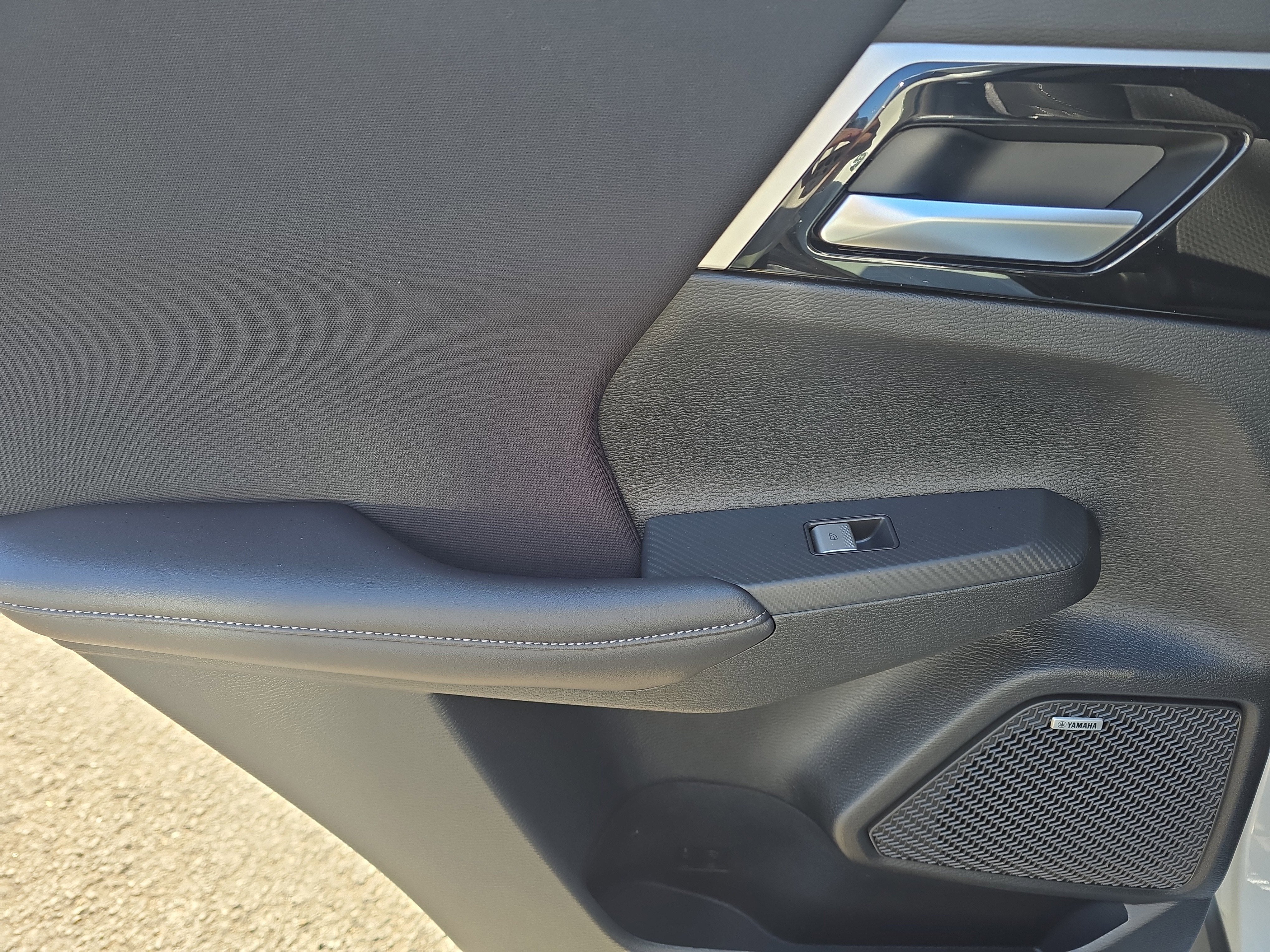 2026 Mitsubishi Outlander ES