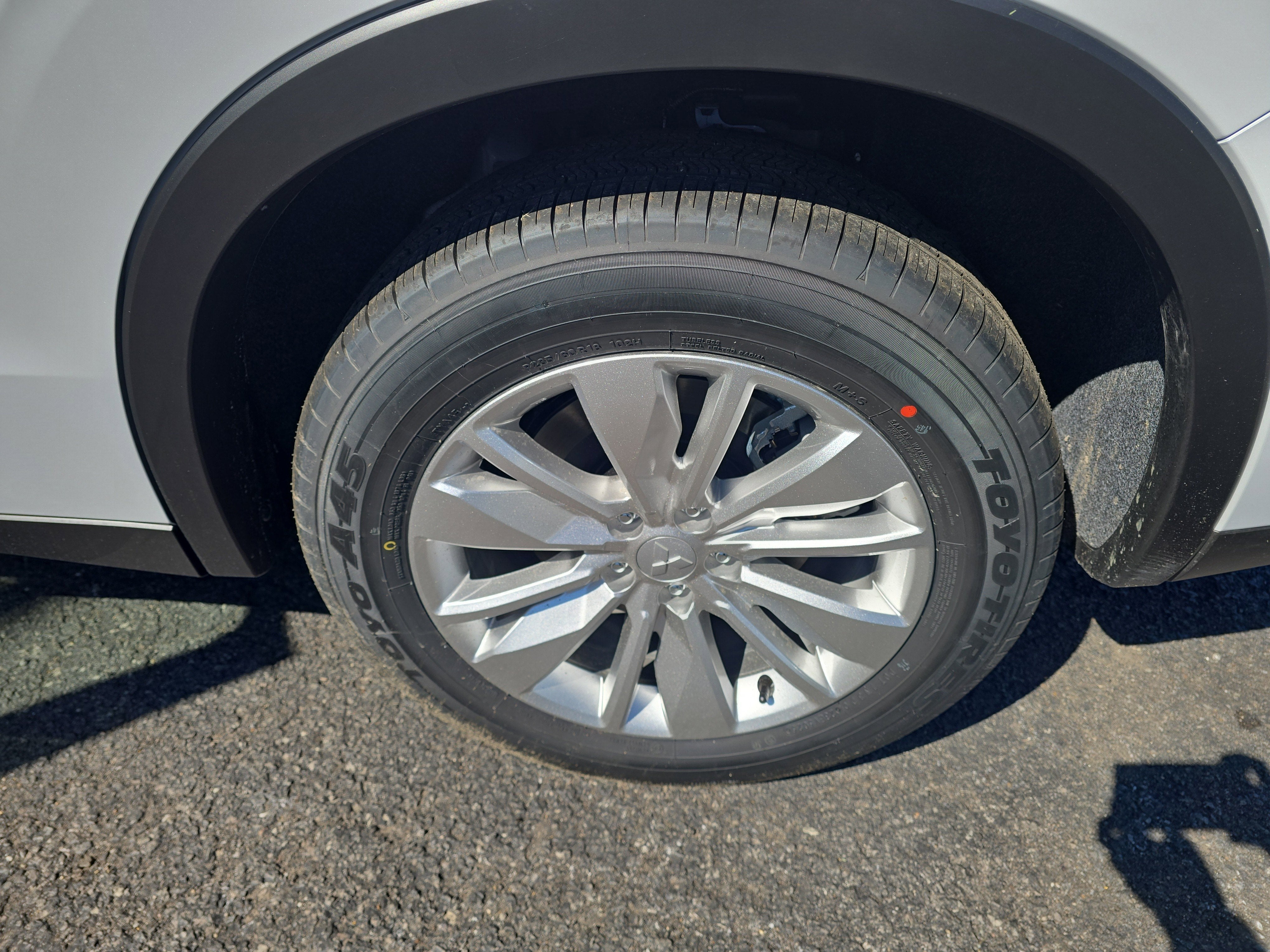 2026 Mitsubishi Outlander ES