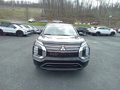 2026 Mitsubishi Outlander ES
