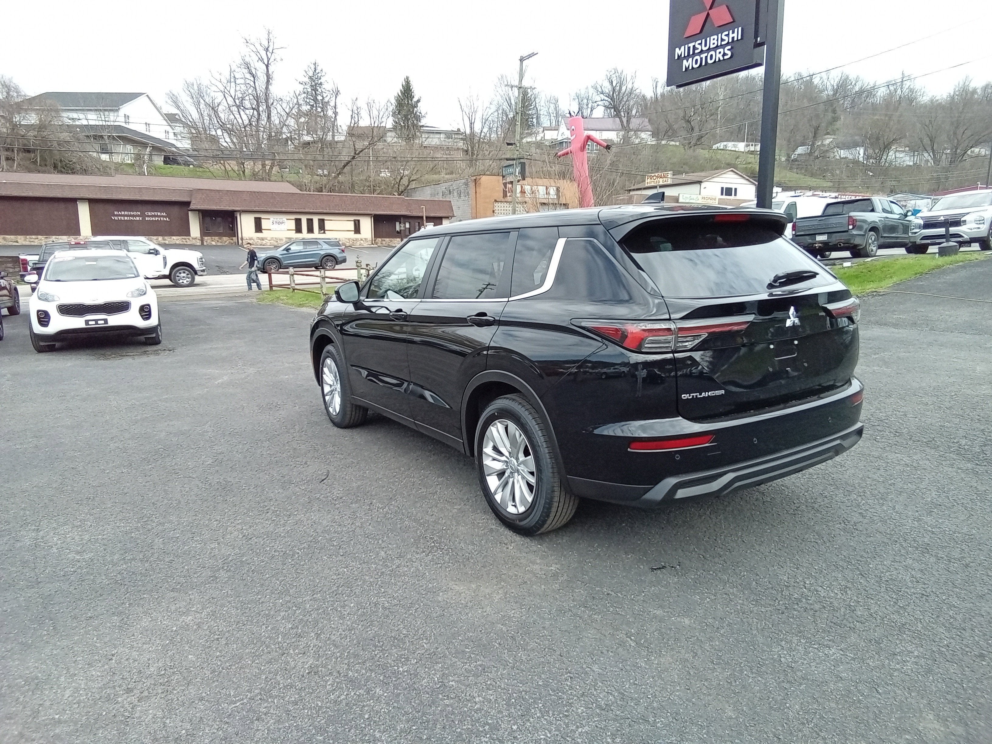 2026 Mitsubishi Outlander ES