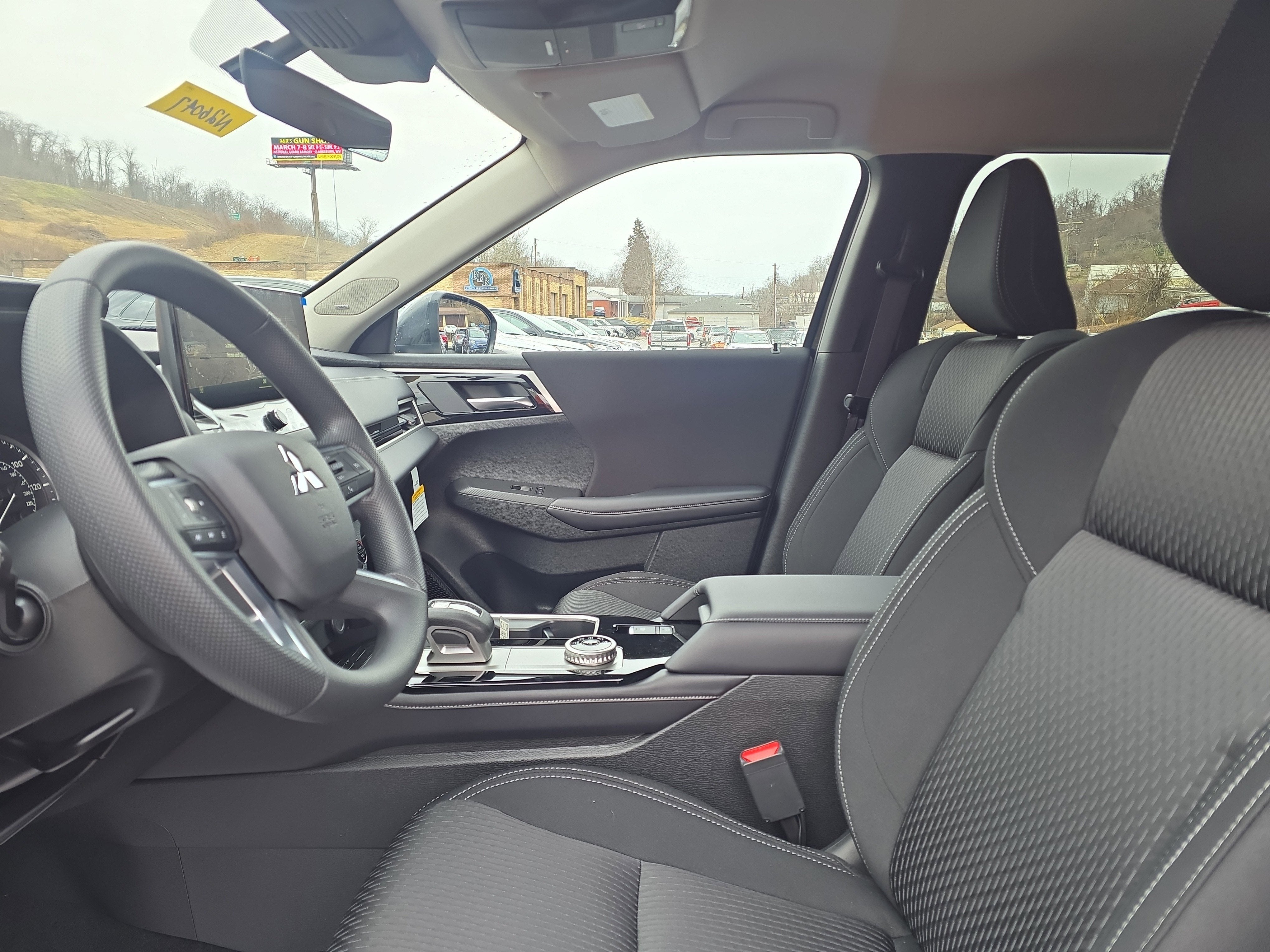 2026 Mitsubishi Outlander ES