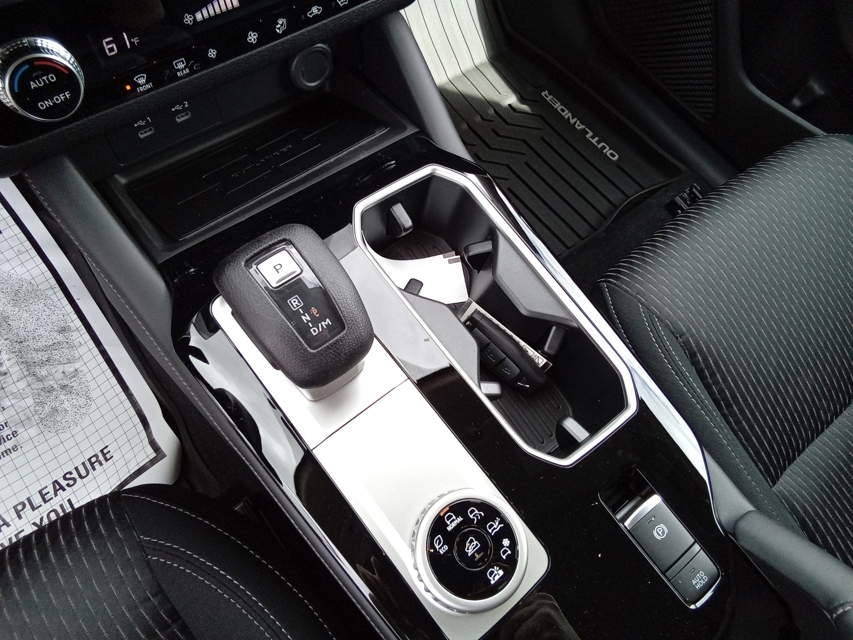 2026 Mitsubishi Outlander ES