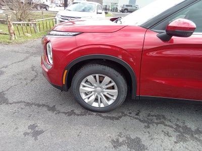 2026 Mitsubishi Outlander ES