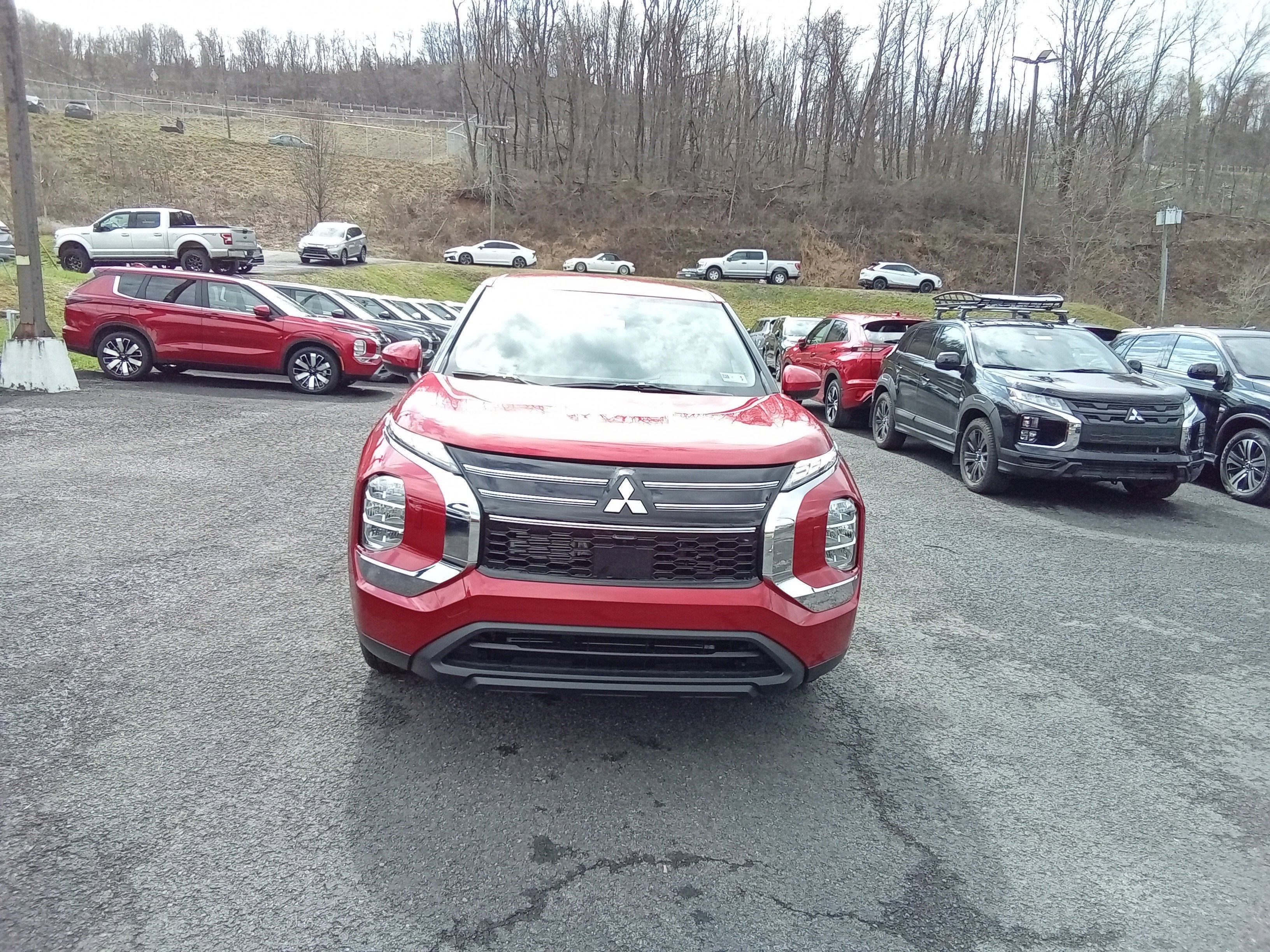 2026 Mitsubishi Outlander ES