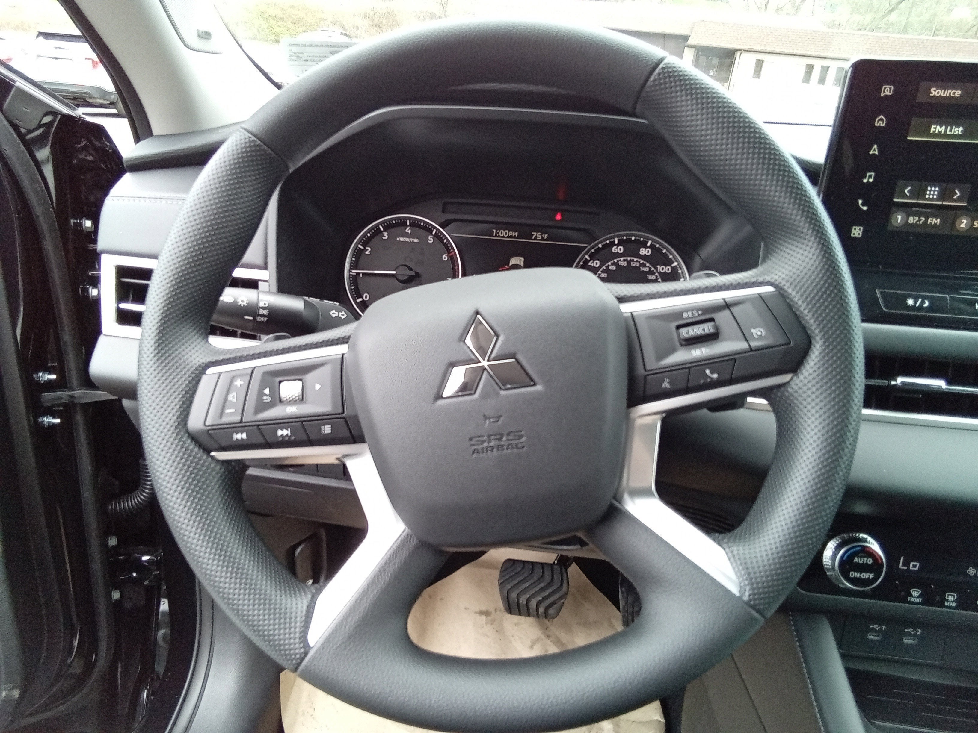 2026 Mitsubishi Outlander ES