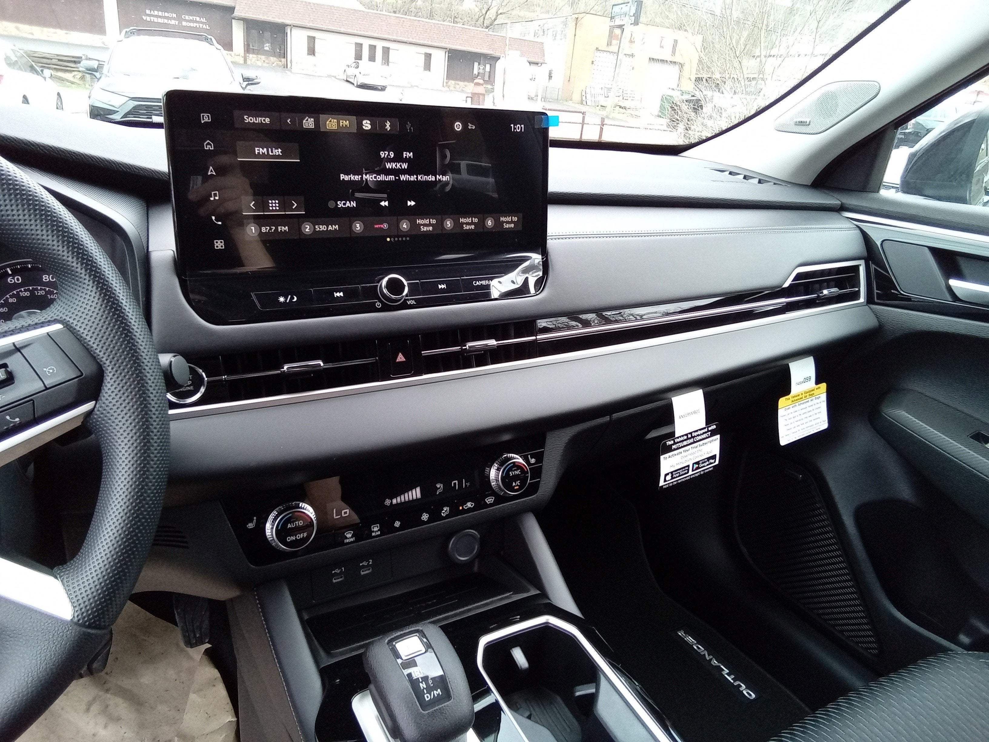 2026 Mitsubishi Outlander ES