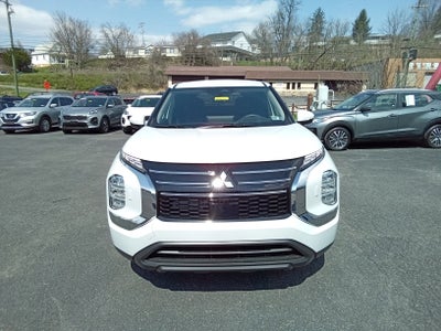 2026 Mitsubishi Outlander ES