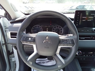 2026 Mitsubishi Outlander ES