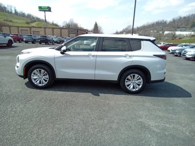 2026 Mitsubishi Outlander ES