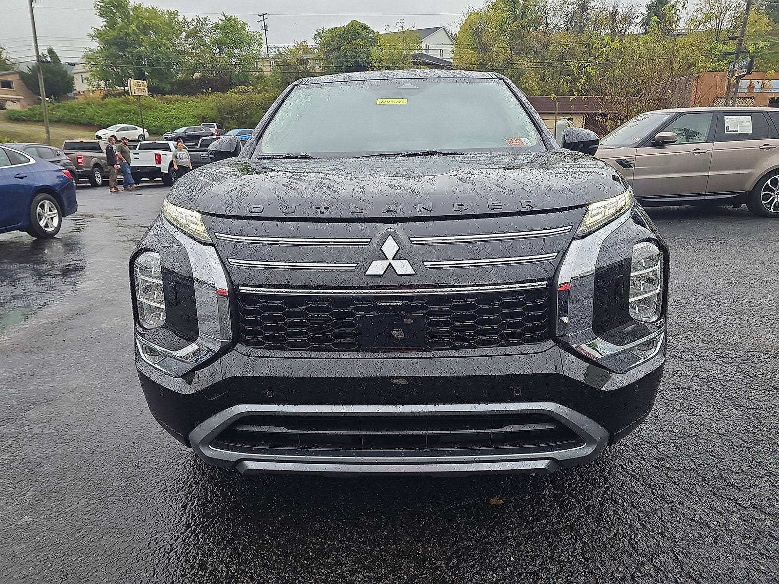 2025 Mitsubishi Outlander SE