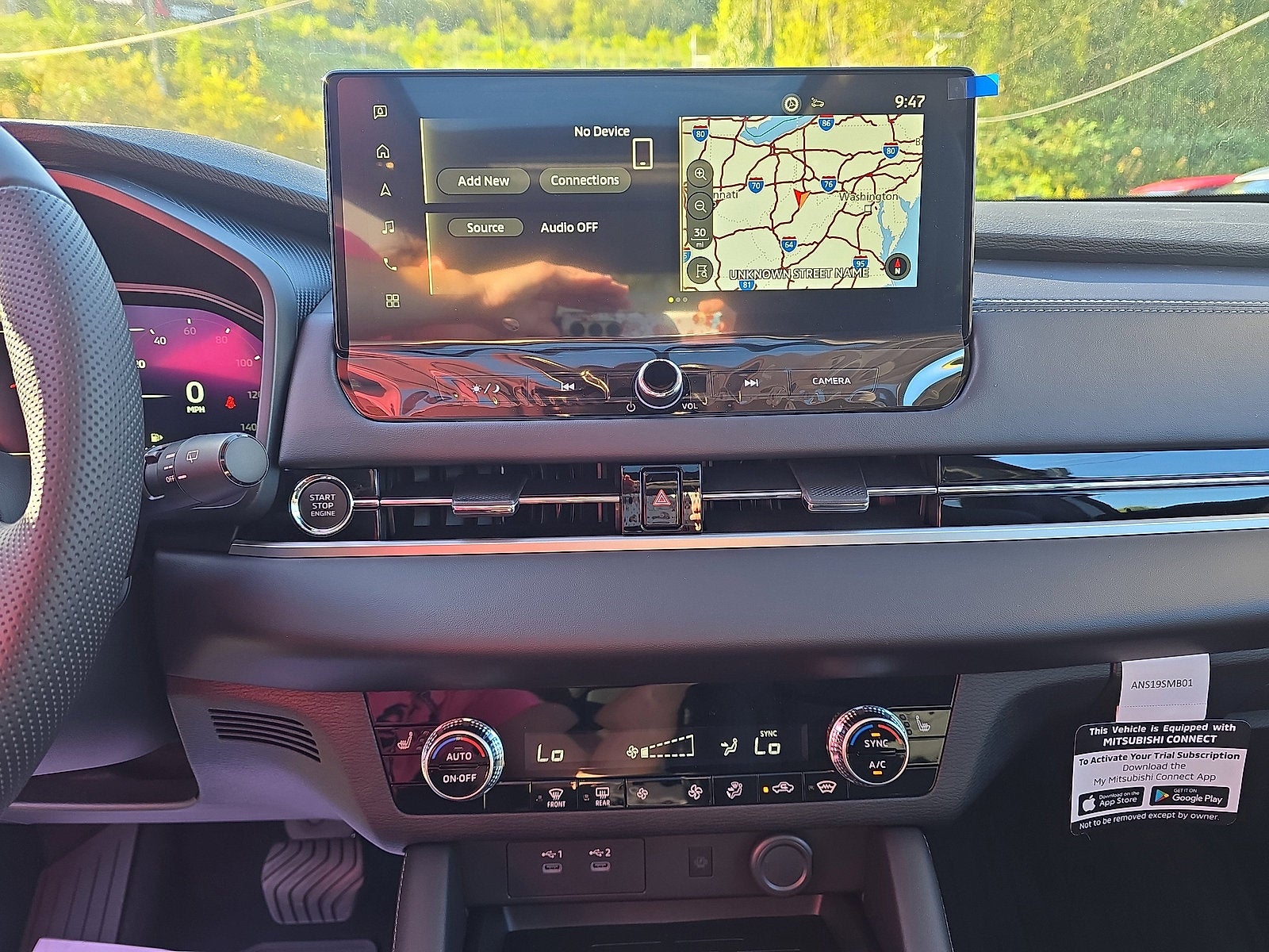 2025 Mitsubishi Outlander SE