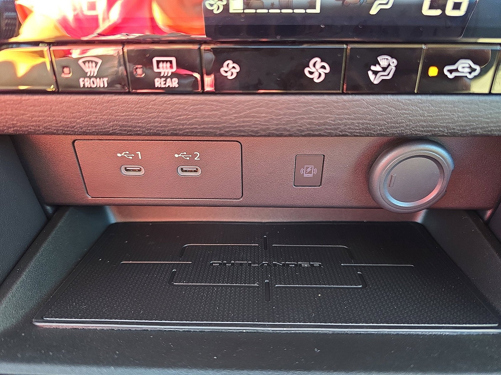 2025 Mitsubishi Outlander SE