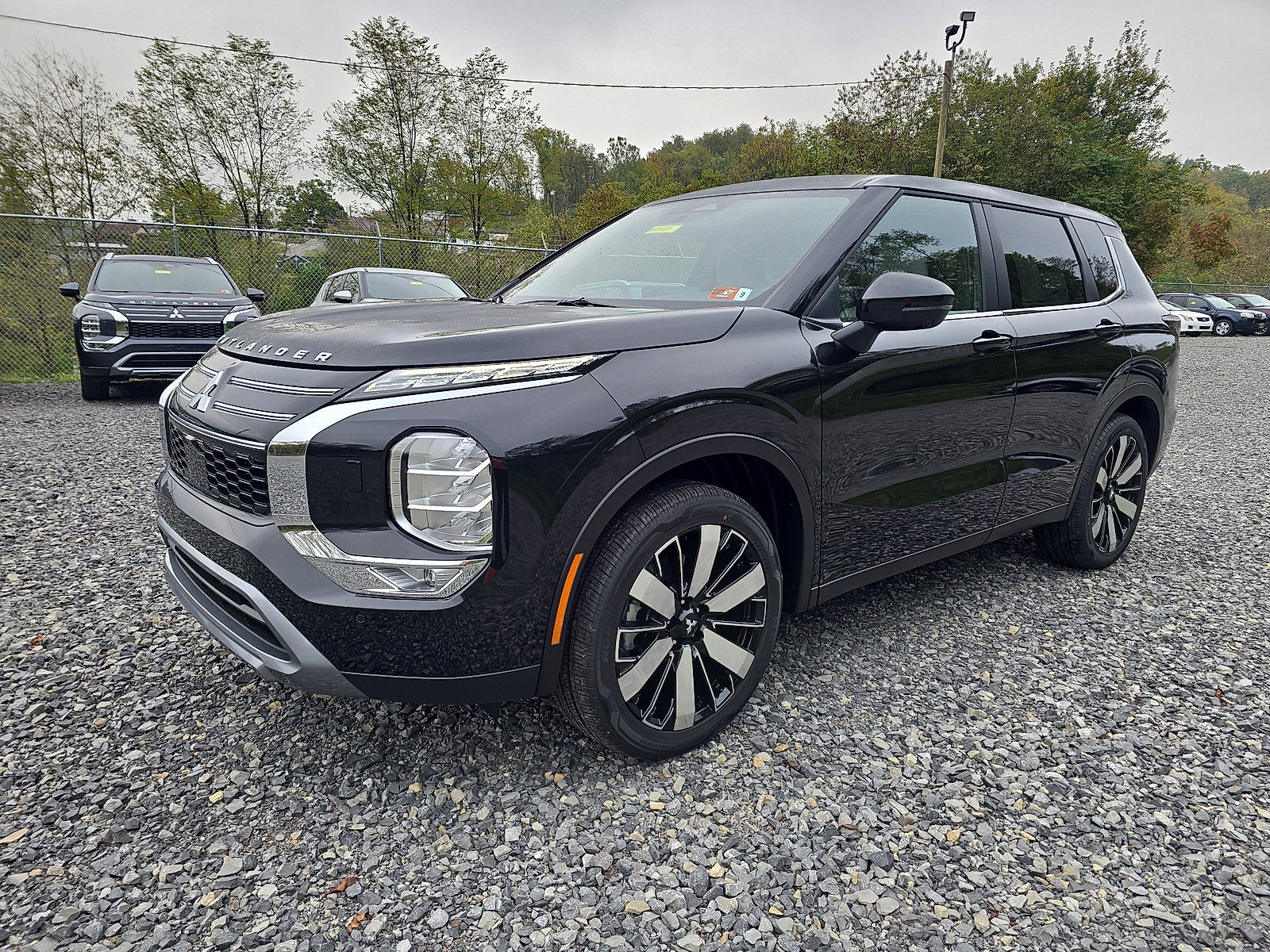 2025 Mitsubishi Outlander SE