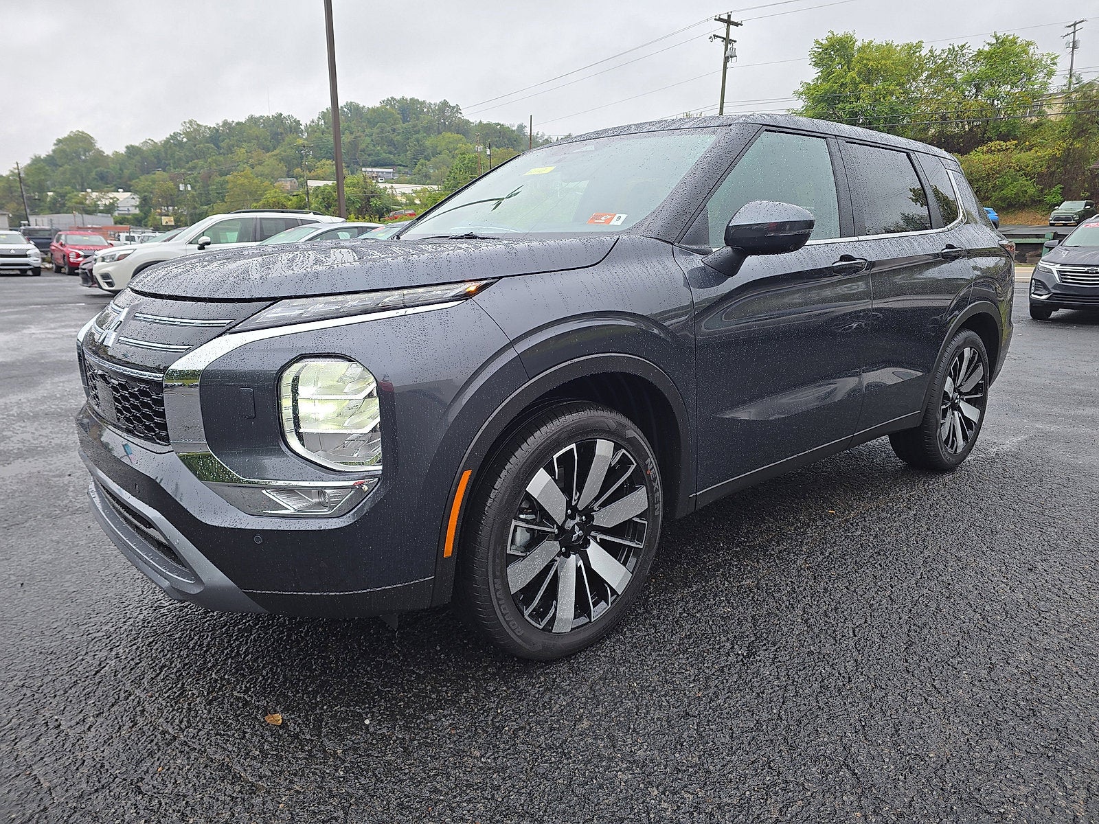 2025 Mitsubishi Outlander SE