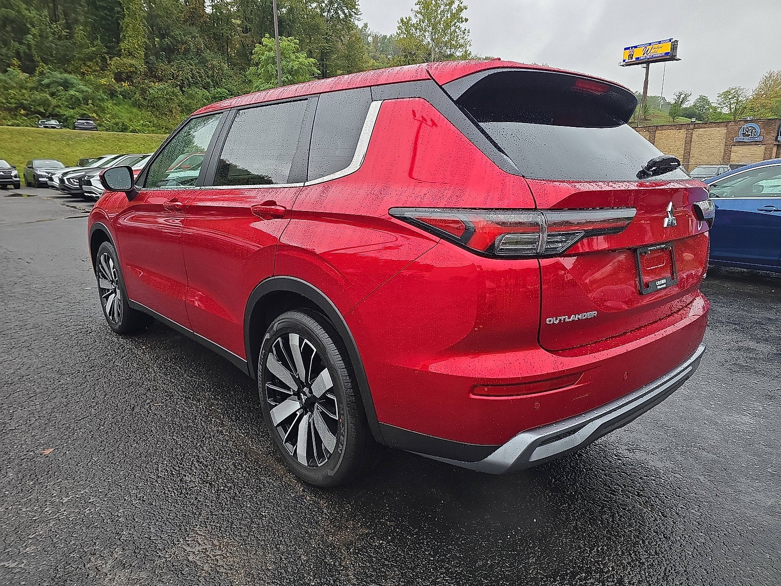 2025 Mitsubishi Outlander SE