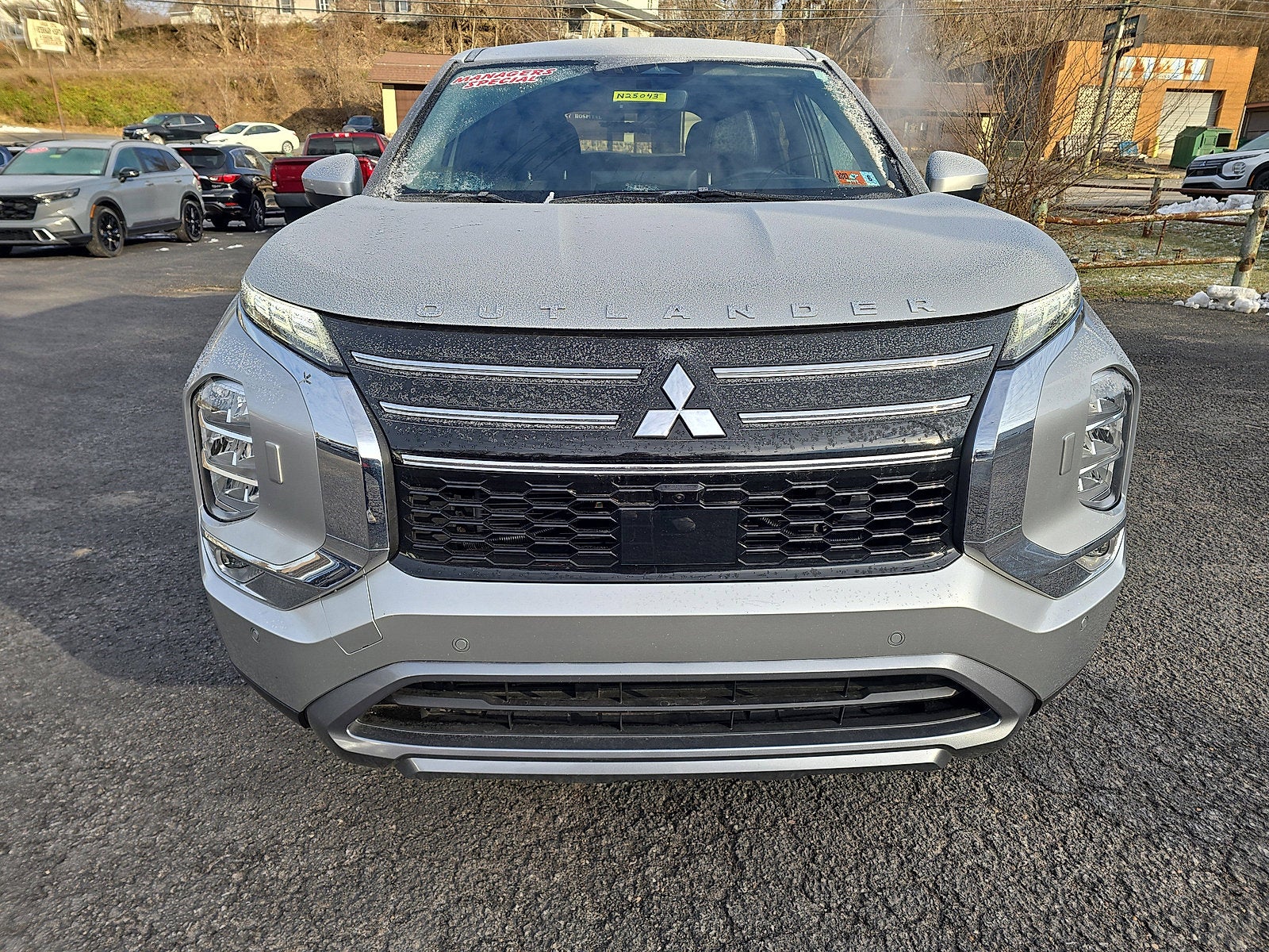 2025 Mitsubishi Outlander SE