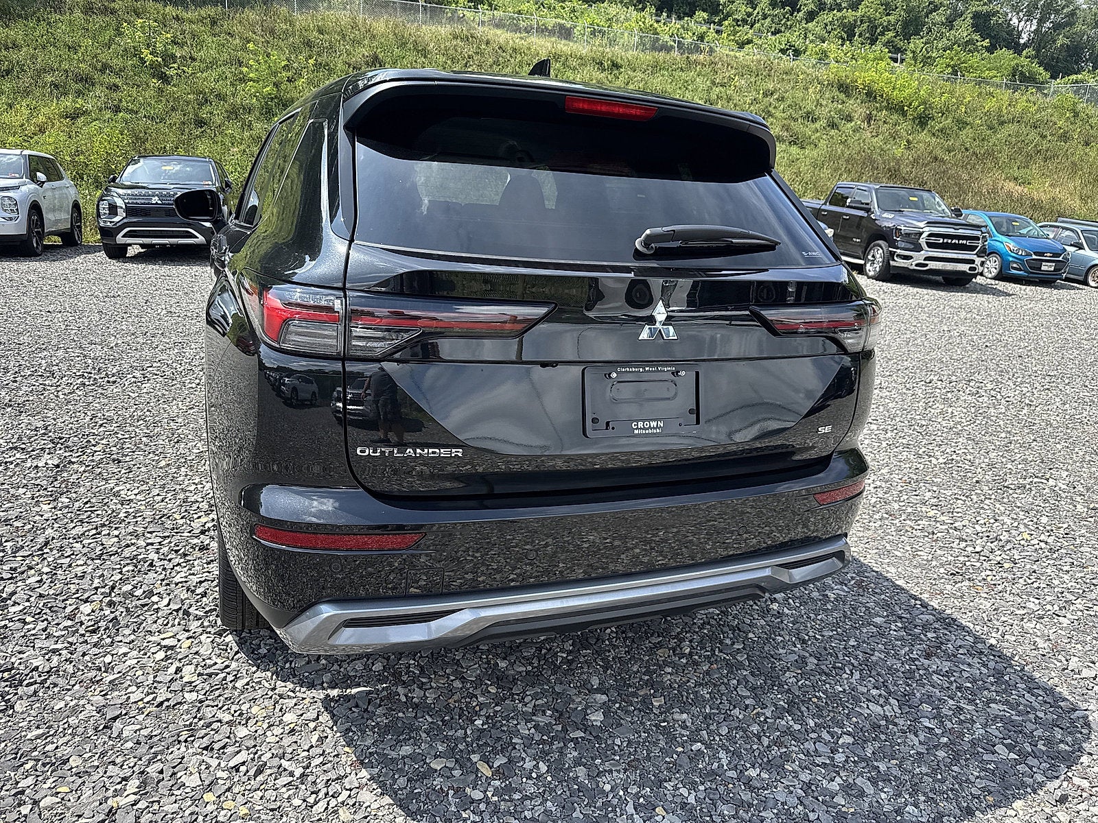 2025 Mitsubishi Outlander SE