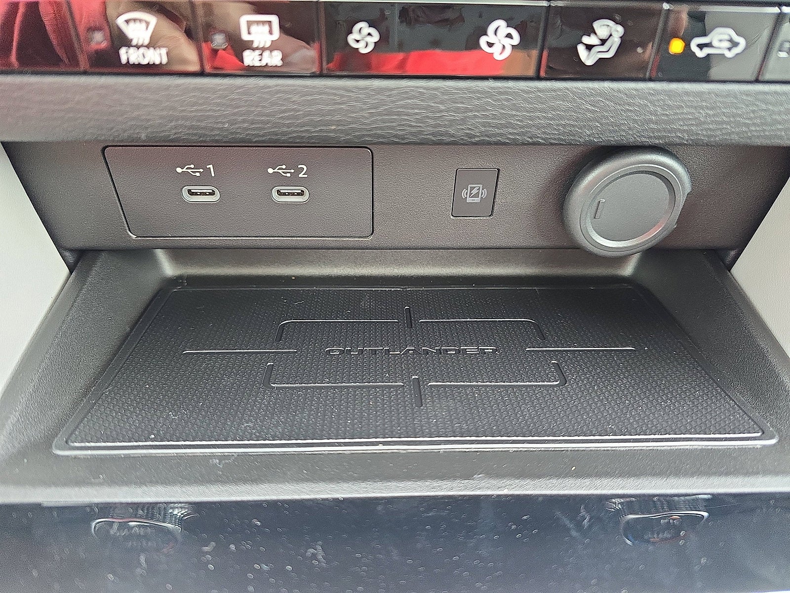 2025 Mitsubishi Outlander SE