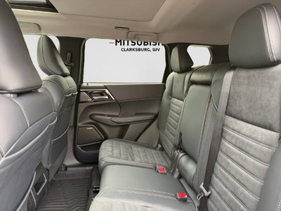 2026 Mitsubishi Outlander SE