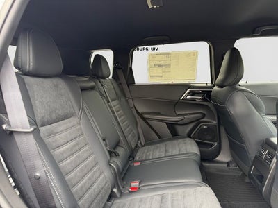 2026 Mitsubishi Outlander LE