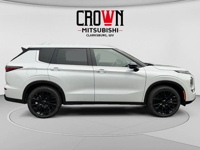 2026 Mitsubishi Outlander LE
