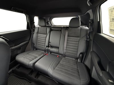 2026 Mitsubishi Outlander LE