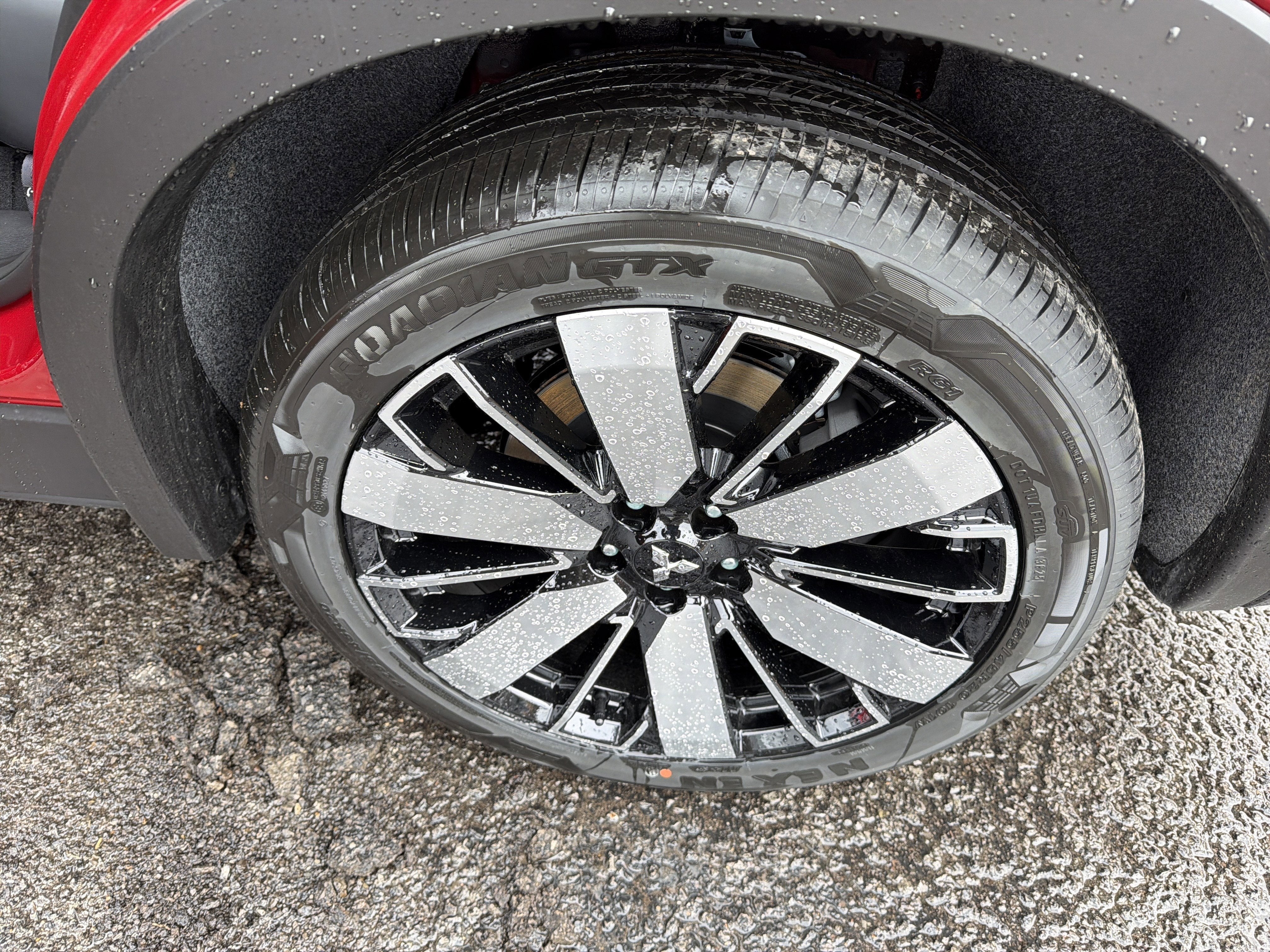 2026 Mitsubishi Outlander SE