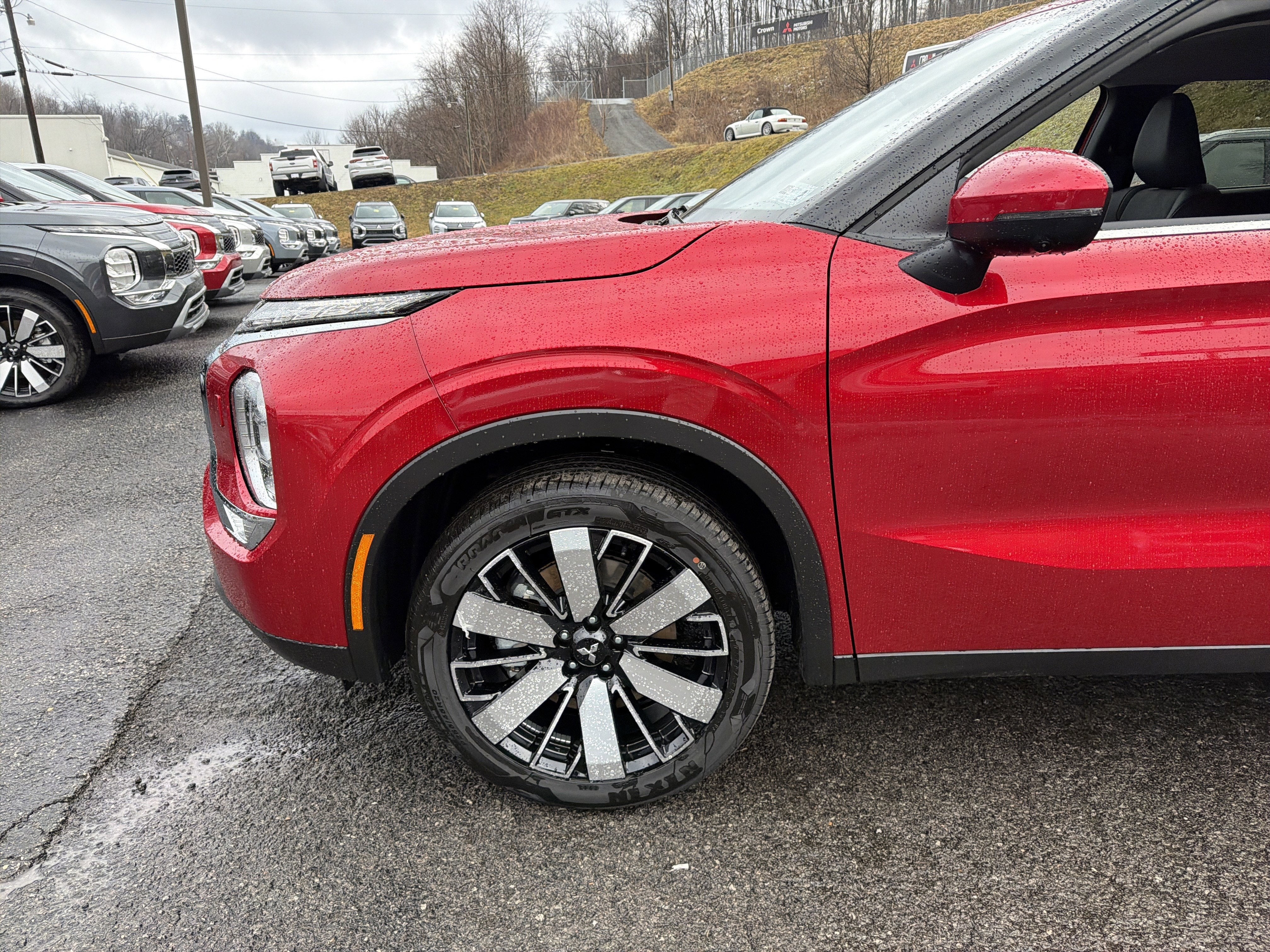 2026 Mitsubishi Outlander SE