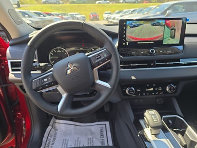 2026 Mitsubishi Outlander SE