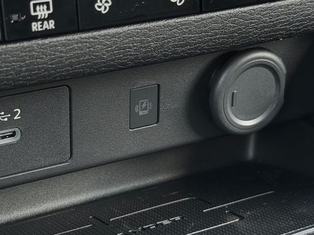 2026 Mitsubishi Outlander LE